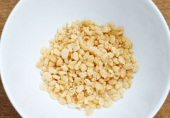 Dry flaked cereal - 3 heaped tablespoons of rice crispies