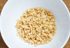 Dry flaked cereal - 6 heaped tablespoons of rice crispies