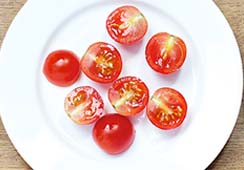 4 cherry tomatoes