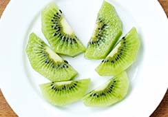3/4 kiwifruit