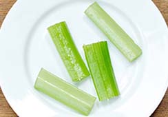 4 small sticks of celery