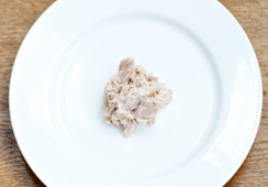 1/2 tablespoon of tuna mayonnaise